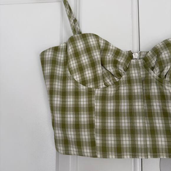 Princess Polly Tuscan Top Green plaid adjustable spaghetti strap sweetheart neck - Picture 7 of 9